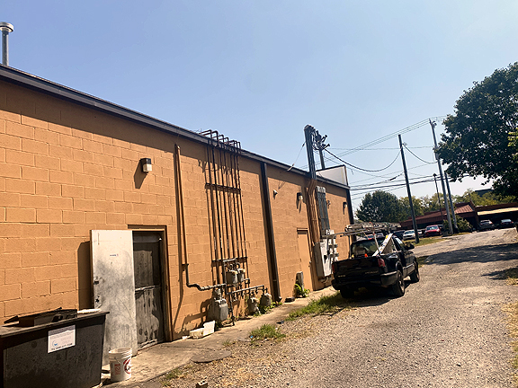 Roof Leak SME (972) 567-2377